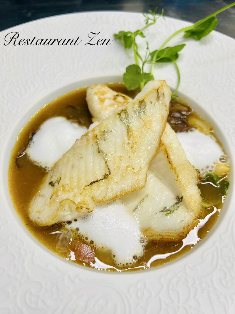 Saint Pierre dans son bouillon d'épices