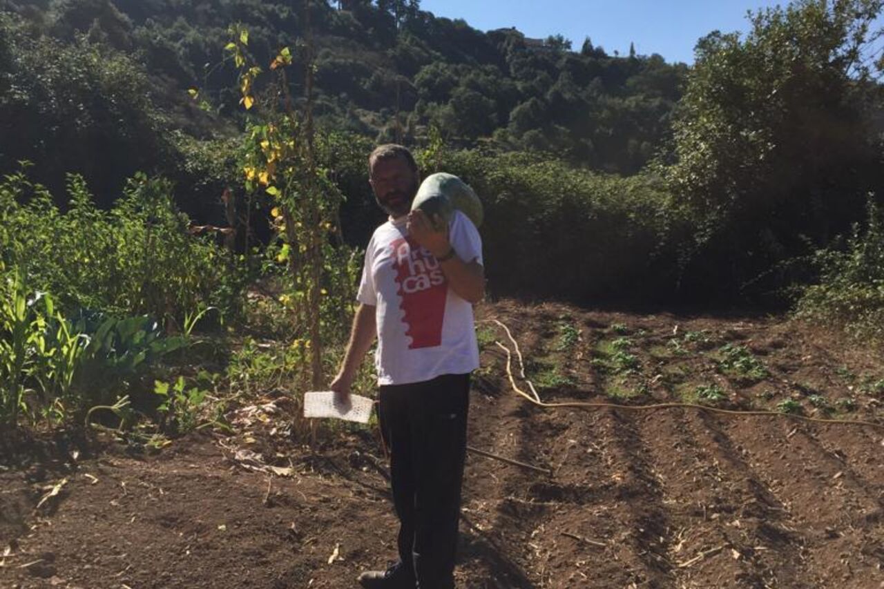 No tenemos Carta fija, el Campo y el Mercado Guía nuestros platos