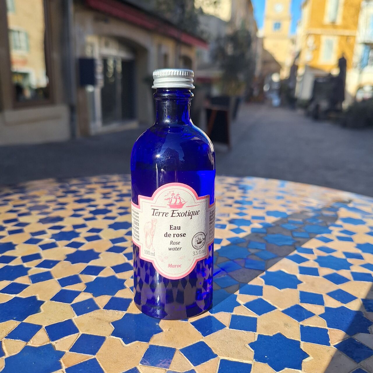 Eau de rose naturelle ( 1kg de fleurs / litre )
