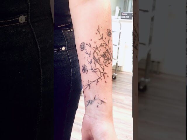 Skull met bloemetjes - voor Silvia