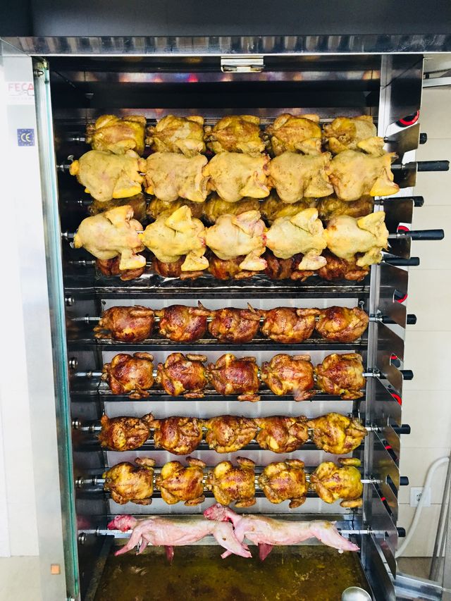 Pollastres a l'ast amb patates per 8,75€