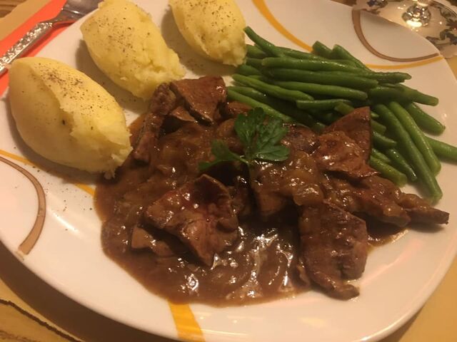Veal Liver with Onion Sauce & Mahed Potatoes