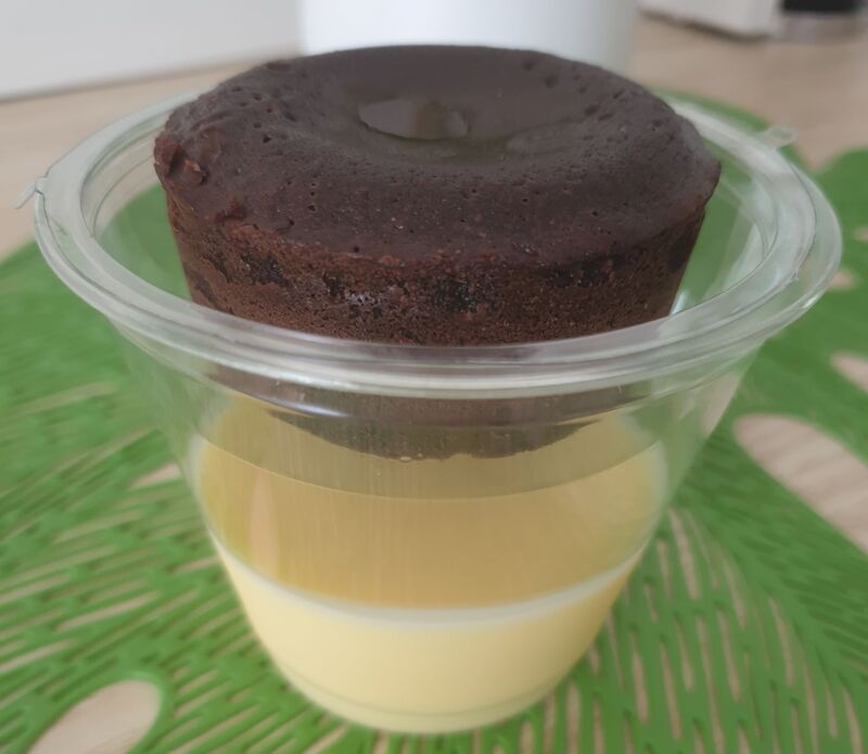 FONDANT AU CHOCOLAT / CRÈME ANGLAISE ( à la carte )