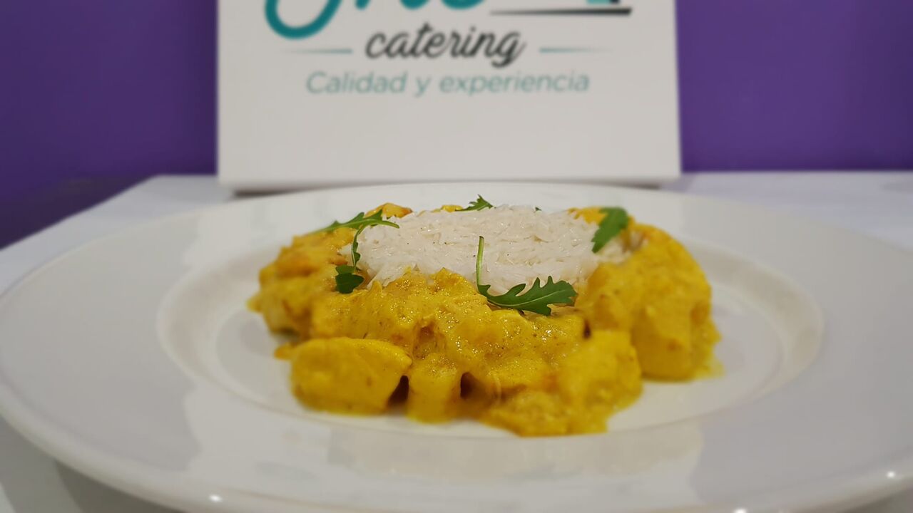 Pollo al curry con arroz basmati