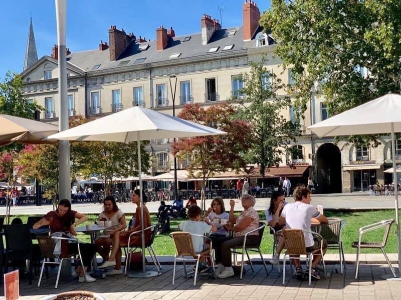 Belle terrasse ensoleillée !
