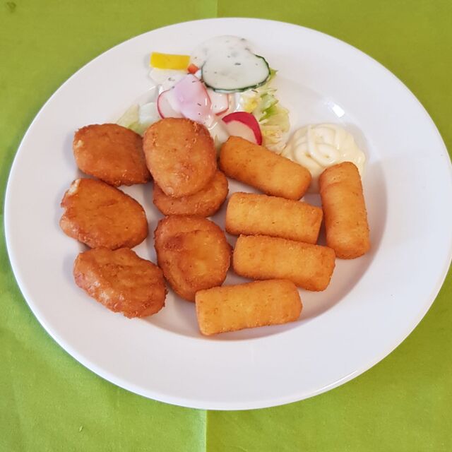 Nuggets mit Pommes Frites