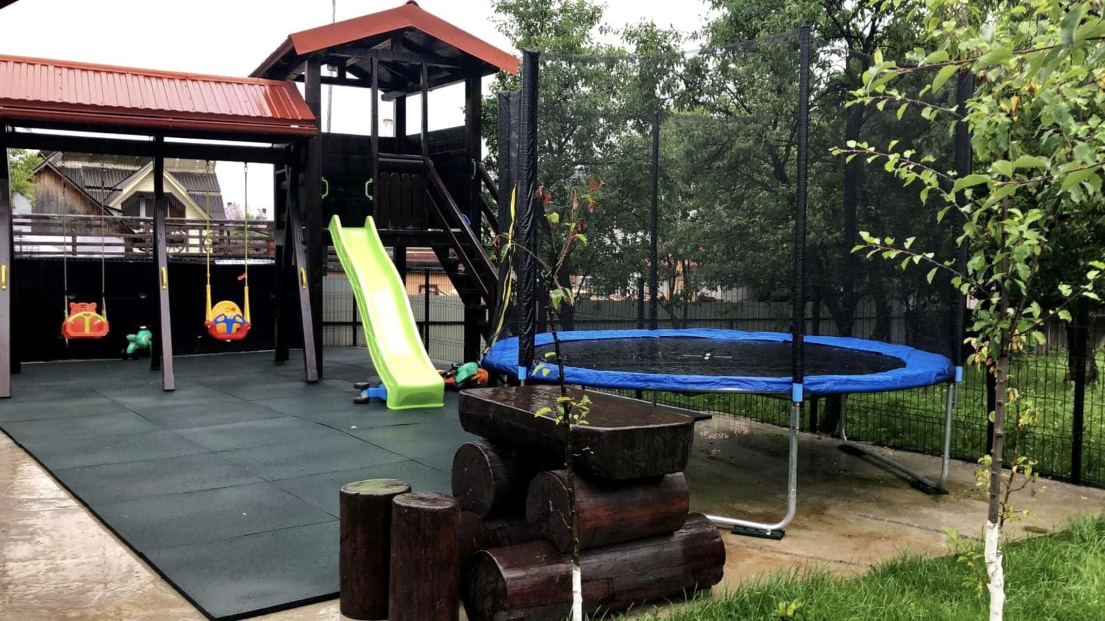 Loc de joacă pentru copii