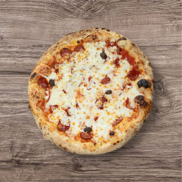 Chorizo ▪ 13€ : sauce tomate bio, fior di latte, chorizo, olives, origan