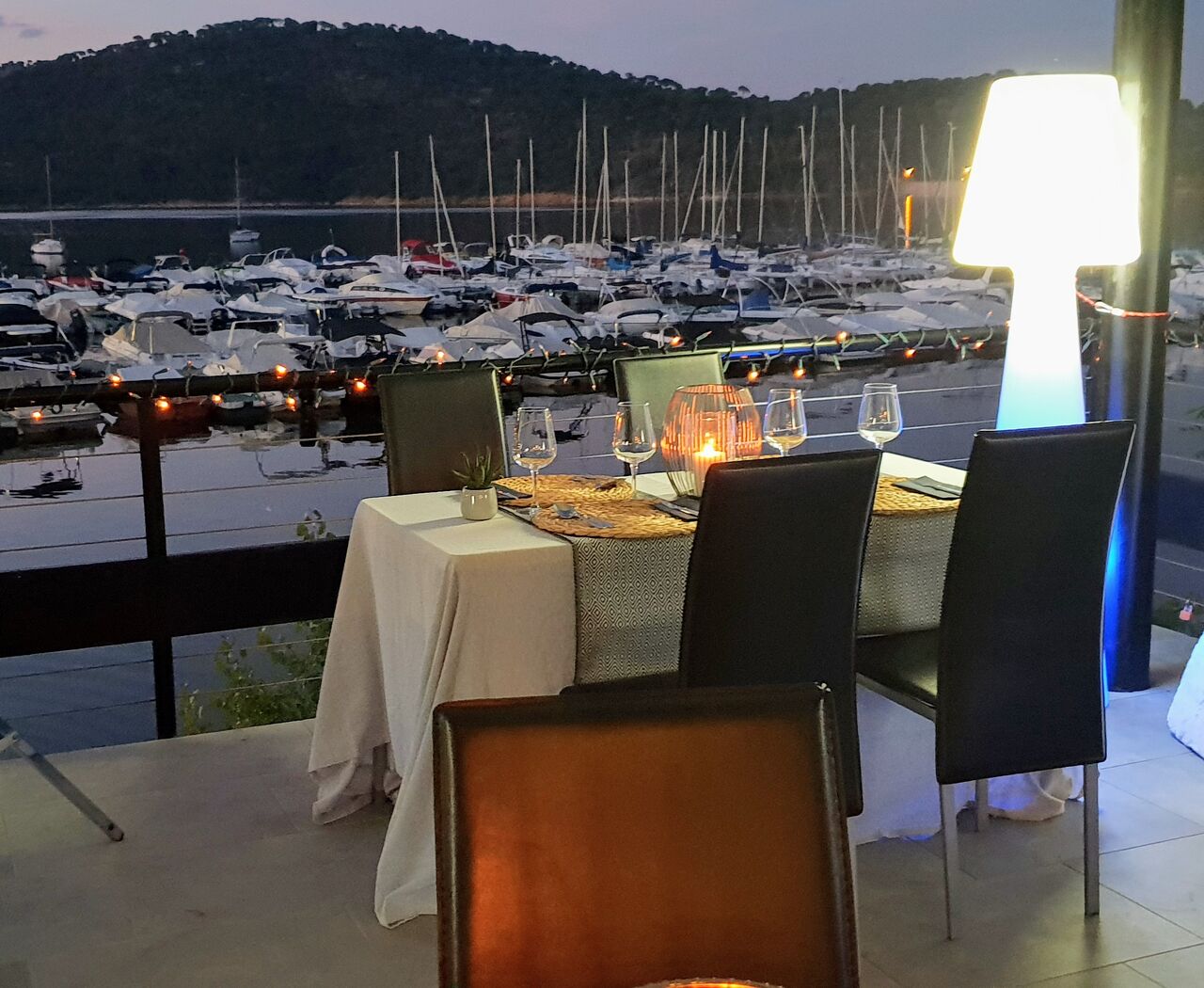 UNA VELADA ROMANTICA 