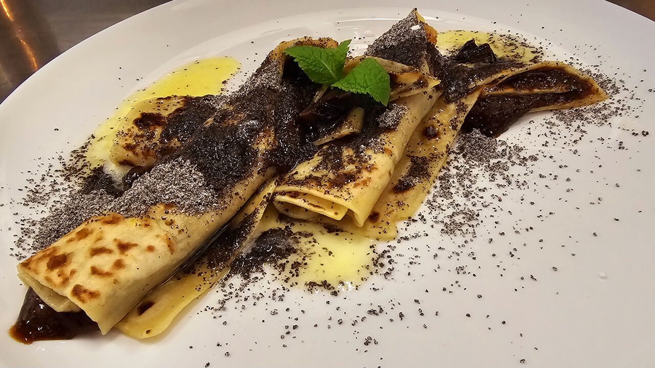 Lokša plněná povidly a mákem