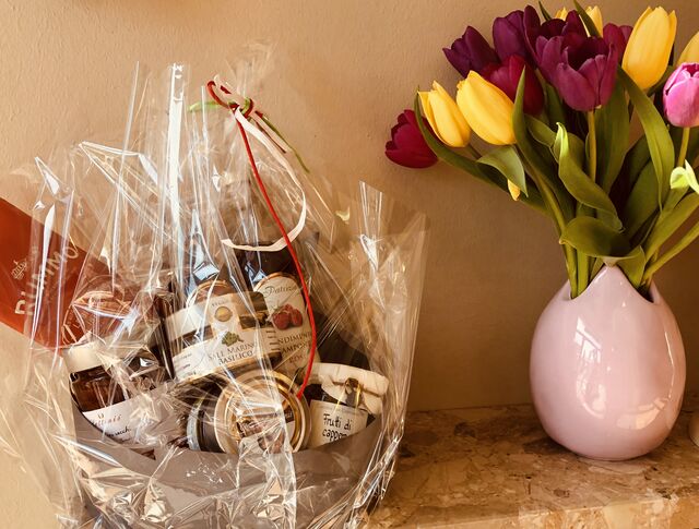 Einer von vielen Präsentkörben vom Hofcafe