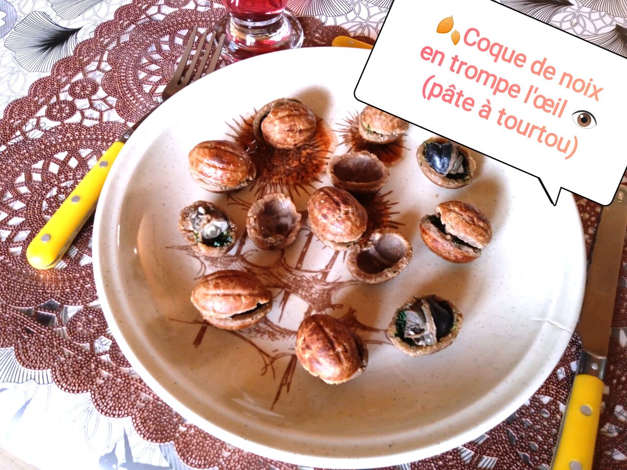 Escargots en coques de noix à la persillade 8,50 € la douzaine