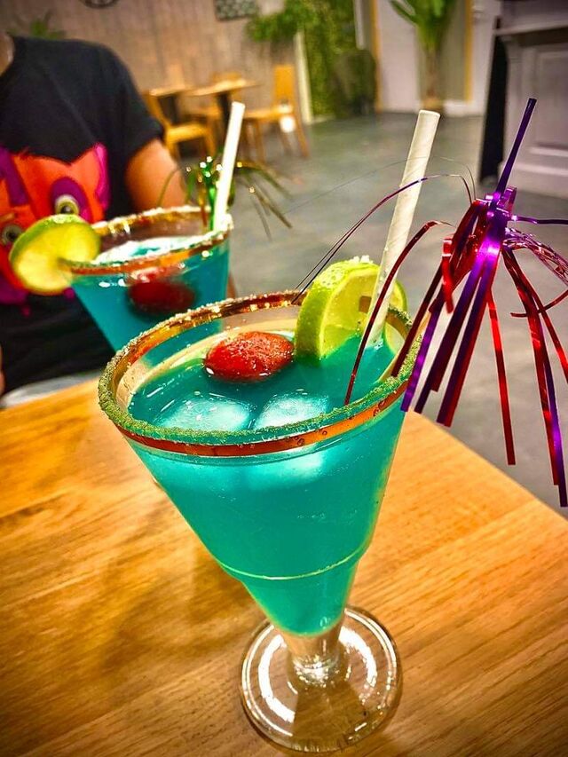 Cocktail BLUE LAGOON