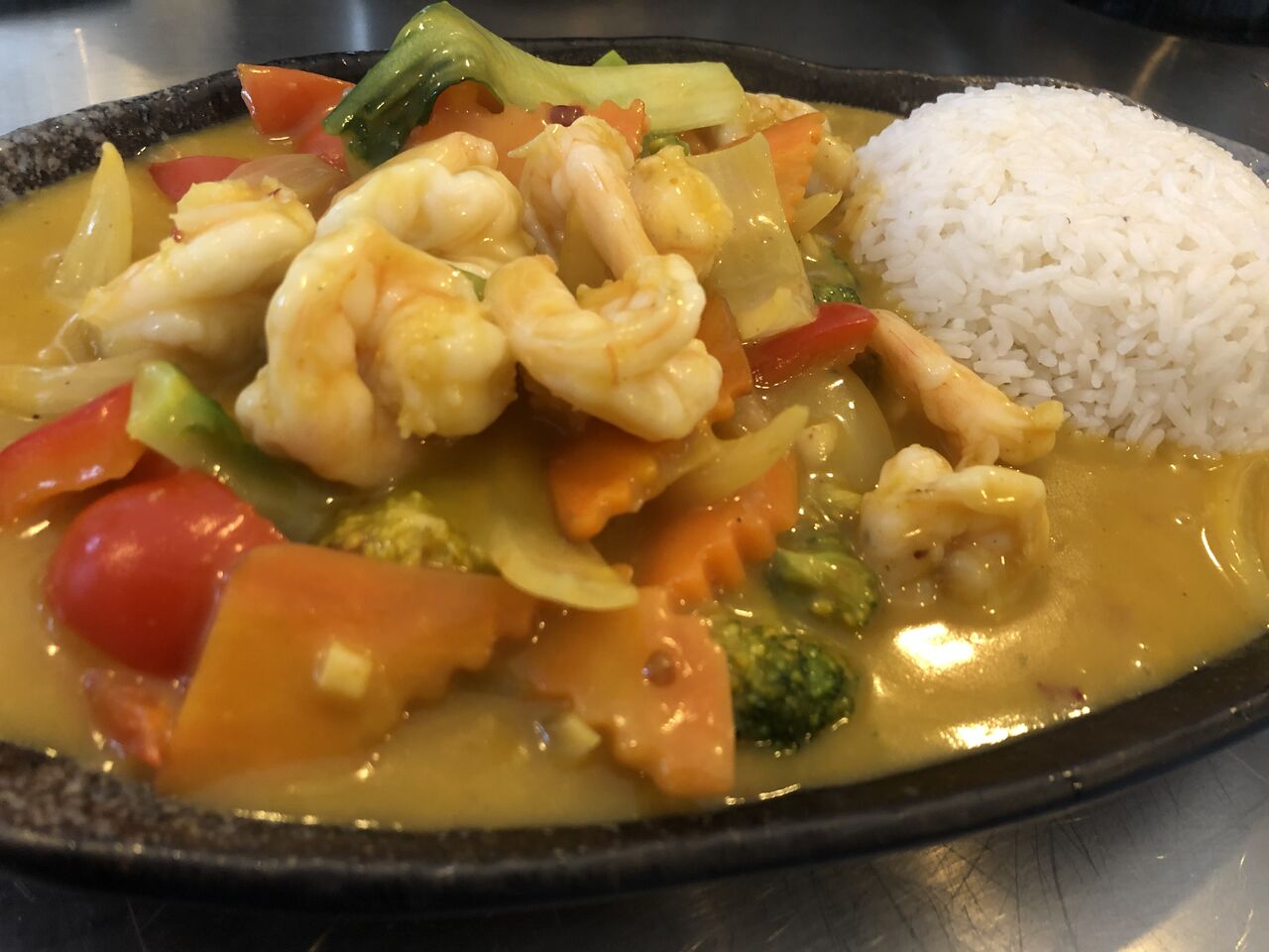 Garnelen mit Mango-Curry Soße