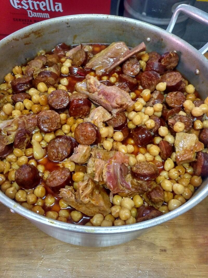 ¡De aquí no te vas sin comer!