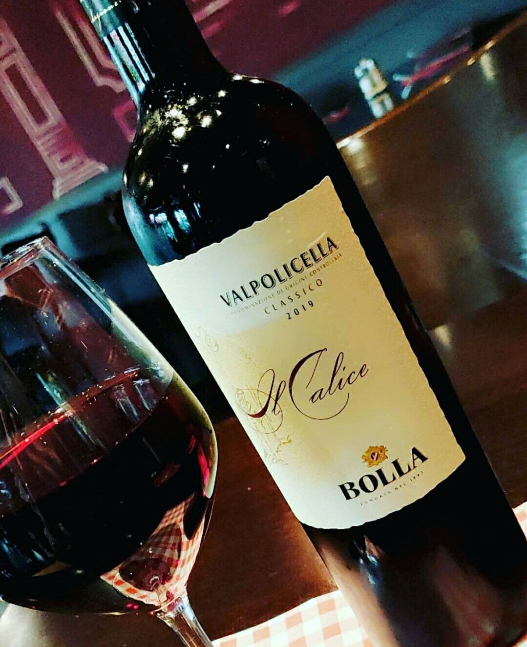 Vin italien «  Valpolicella »