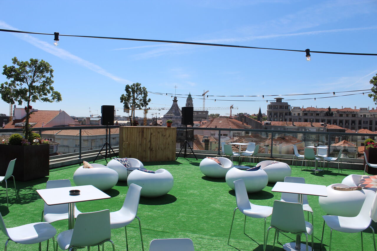 Rooftop Santa Catarina - Bar Porto | Portuguese cuisine near me | Book now