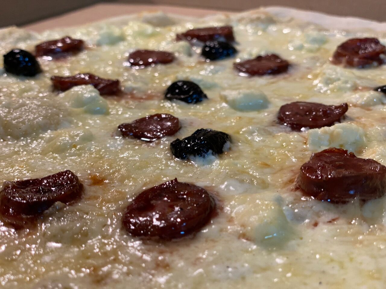 Pizza artisanale cuite au feu de bois mallefougasse