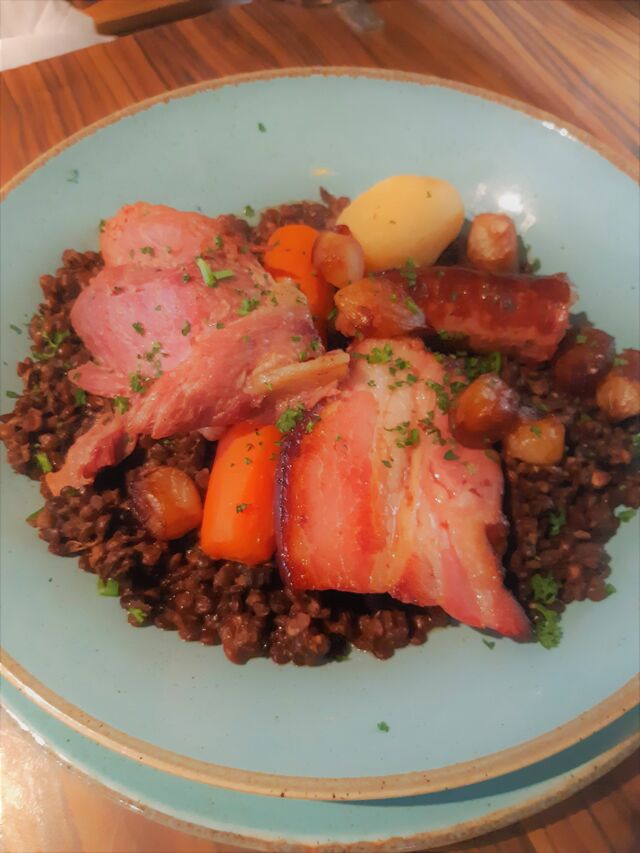 Petit salé aux lentilles et saucisses de Toulouse .Pour quand il fait froid ...