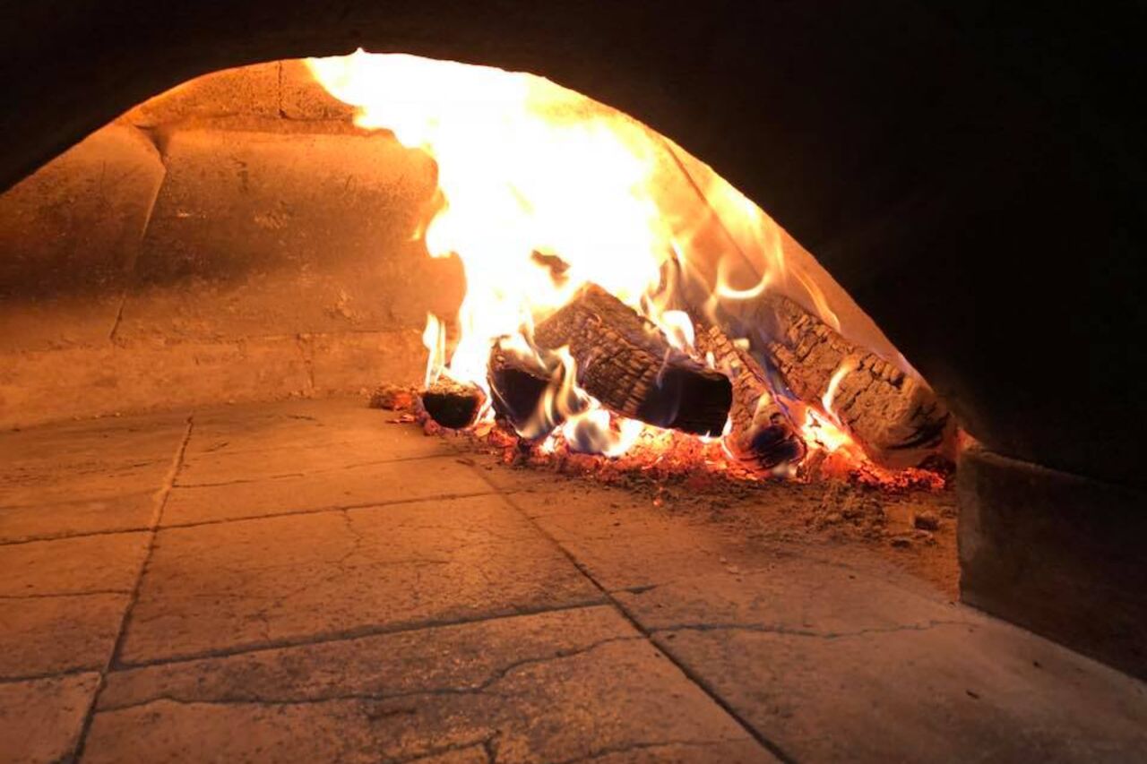 Pizzas au feu de bois