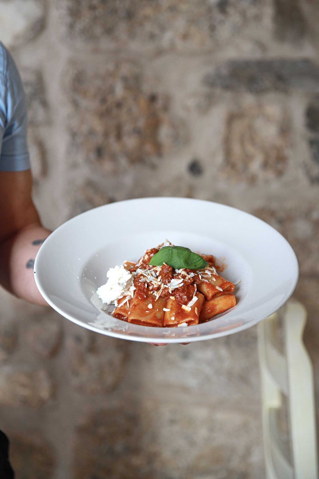 -- PACCHERI CON RAGU' NAPOLETANO --