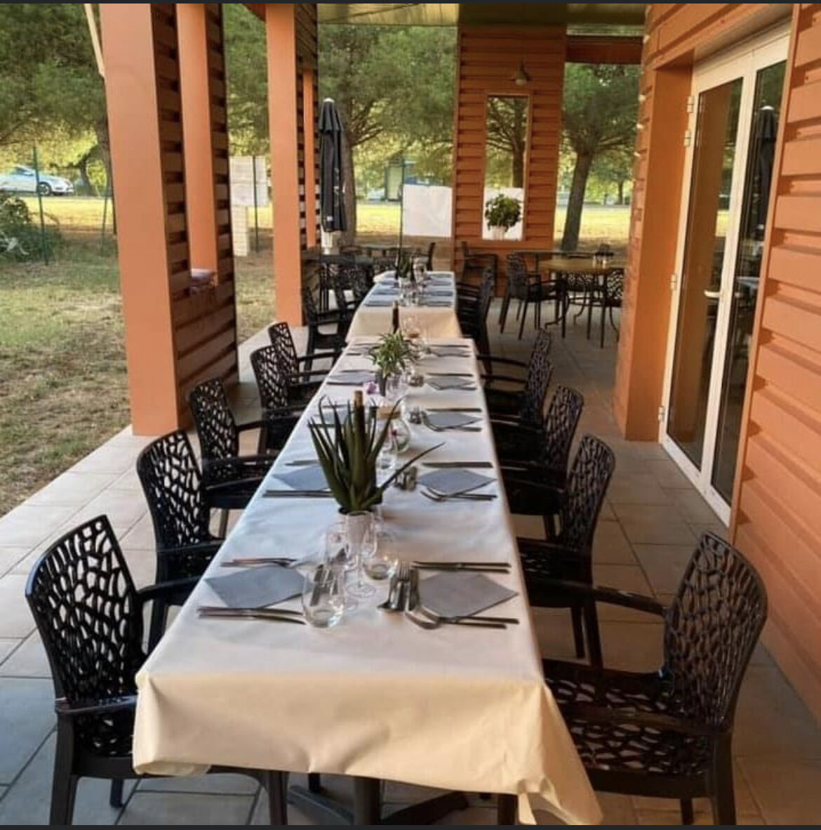 LA TERRASSE