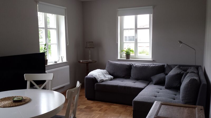 Wohnzimmer mit Schlafsofa