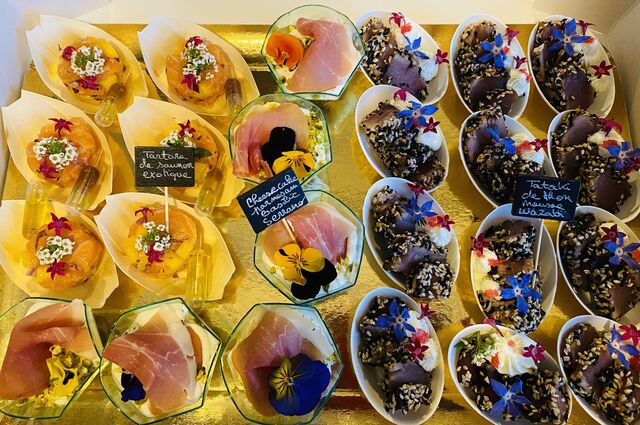 Tartare de saumon exotique et tataki de thon sésame et mousse wazabi