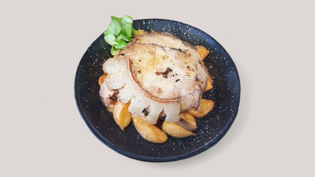 Cigánypecsenye, steak burgonya