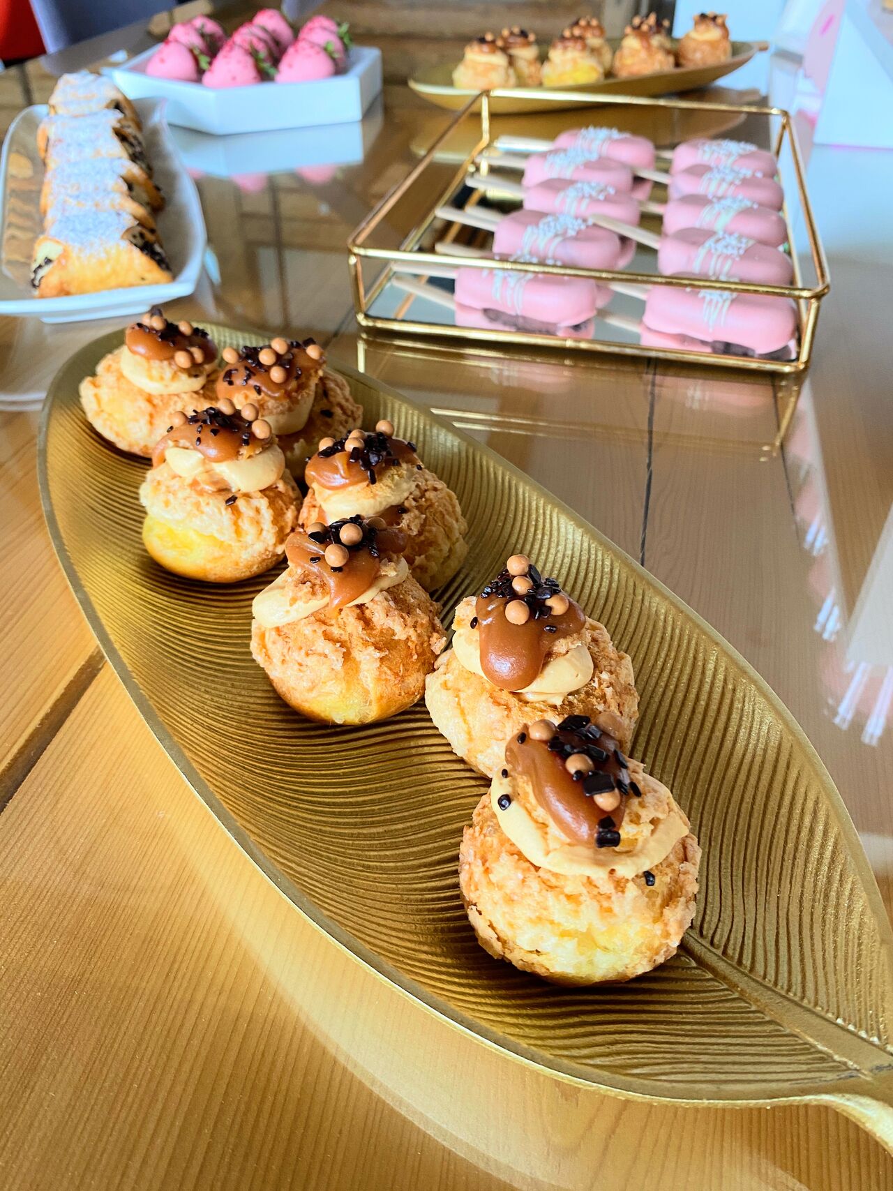 Choux cu caramel sărat