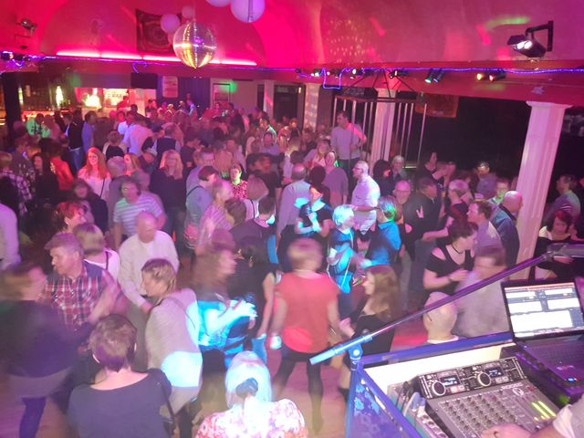 Wechselnde Motto-Themen, ob Ü 16 oder Ü 18 oder Ü 25 Partys, der Mix macht es !