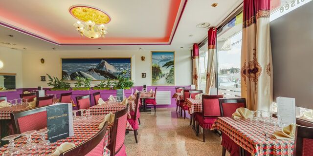 Notre salle qui est très bien équipée avec le système de musique, climatisée pour l'été et chauffage pour l'hiver