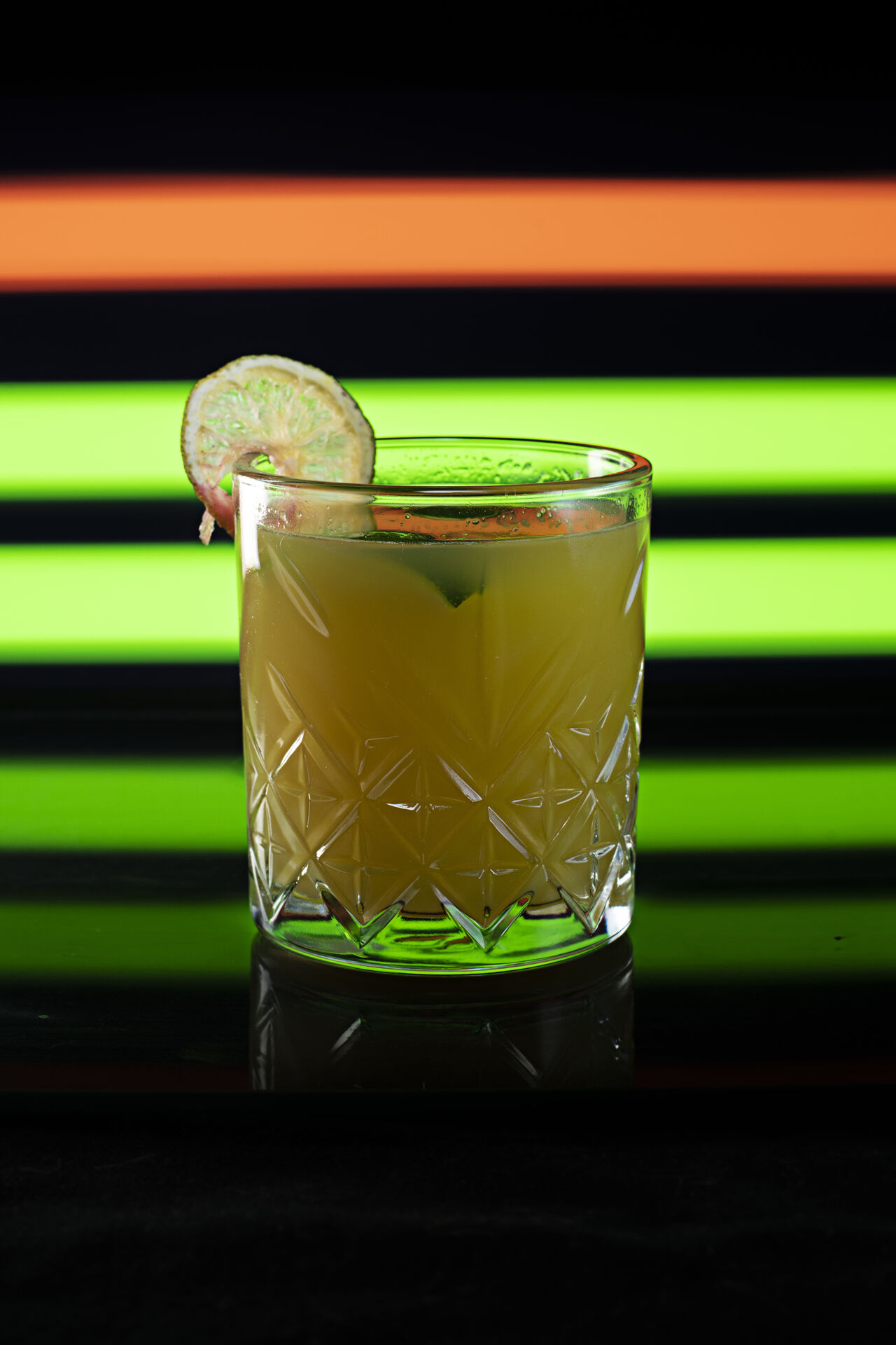 Absky-sour
Ingrédients : Whisky, abricot, citron vert, sucre de canne
Saveurs : fruité et doux
Catégorie : Premium