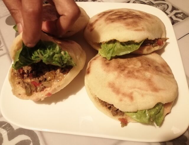 Batbout farcis à la méthode des petits 