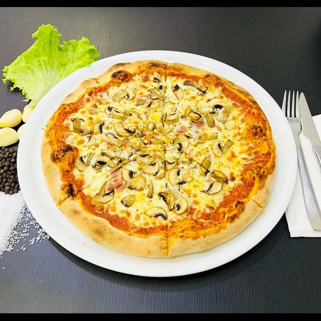 Pizza Prosutto Funghi