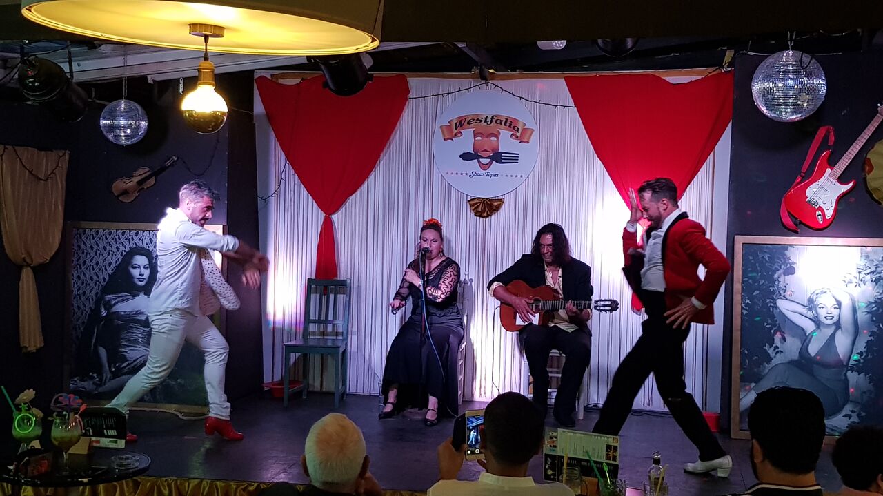 FLAMENCO SHOW EVERY SATURDAY
ESPECTÁCULO FLAMENCO CADA SÁBADO 