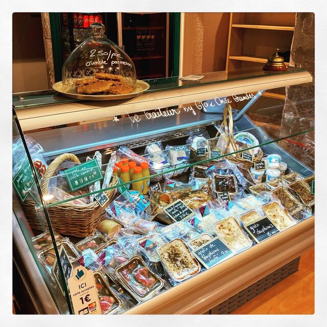 Traiteur du quotidien, chaque semaine, un nouveau programme avec entrées, plats, et desserts maison au choix. 