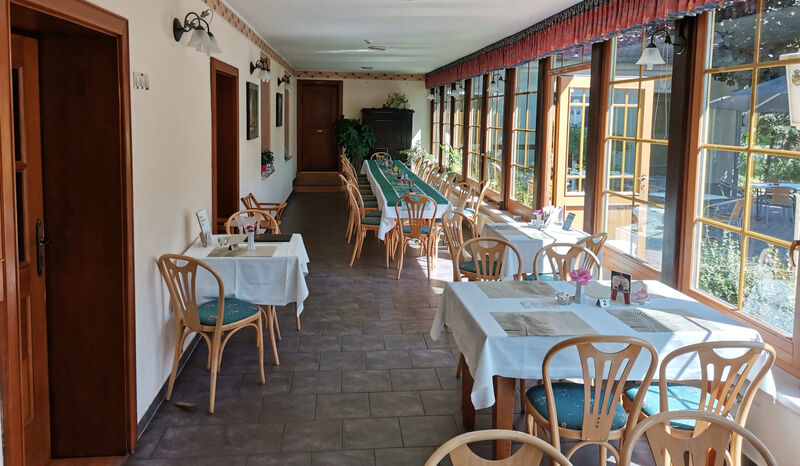 Freundliche Gemütlichkeit im Wintergarten