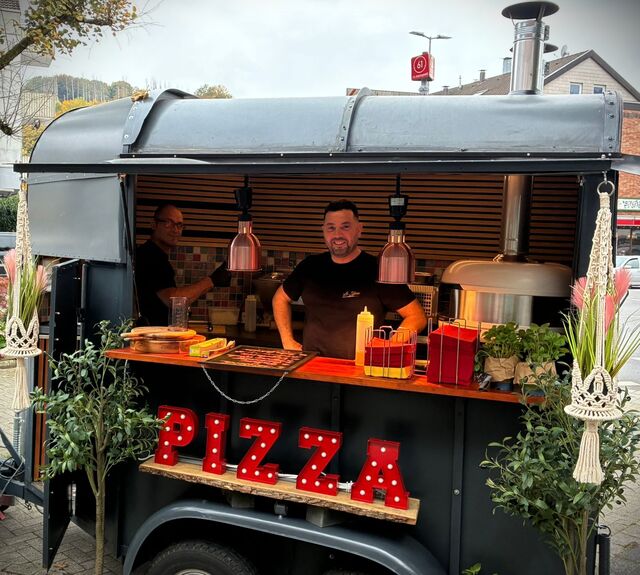 Mobiler Pizza-Ofen – Frisch gebacken, direkt bei Ihnen