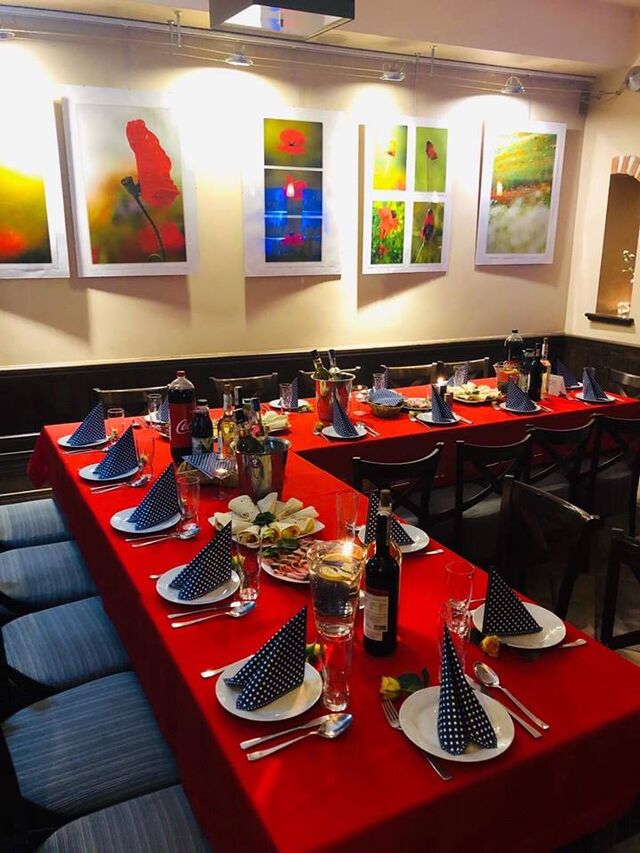 Gdy goście bawią się w stylu hiszpańskim.