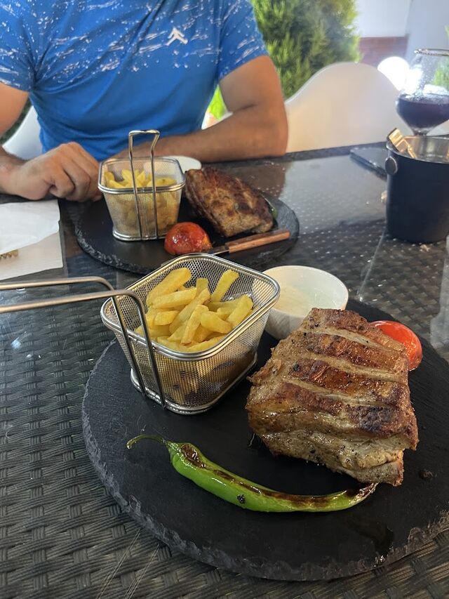 Gratar si cartofi prajiti