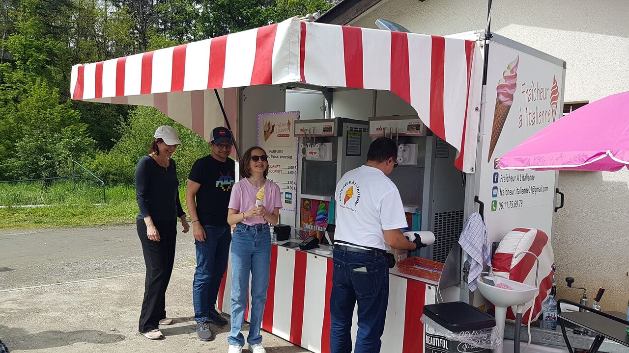 vide grenier l'arbresle 2024