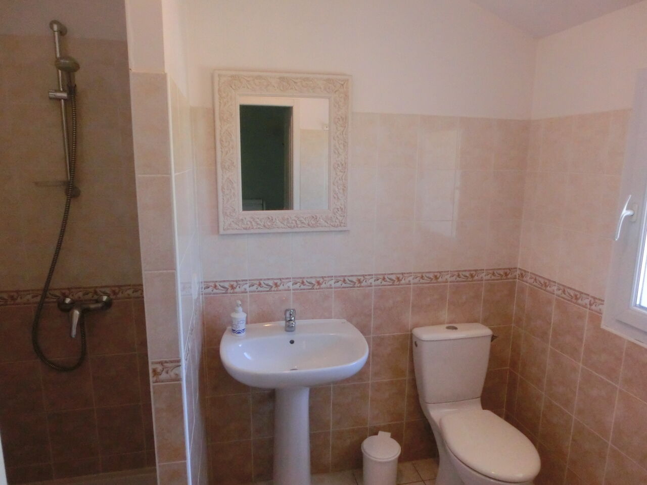 Salle de bain présentes dans chaque chambre