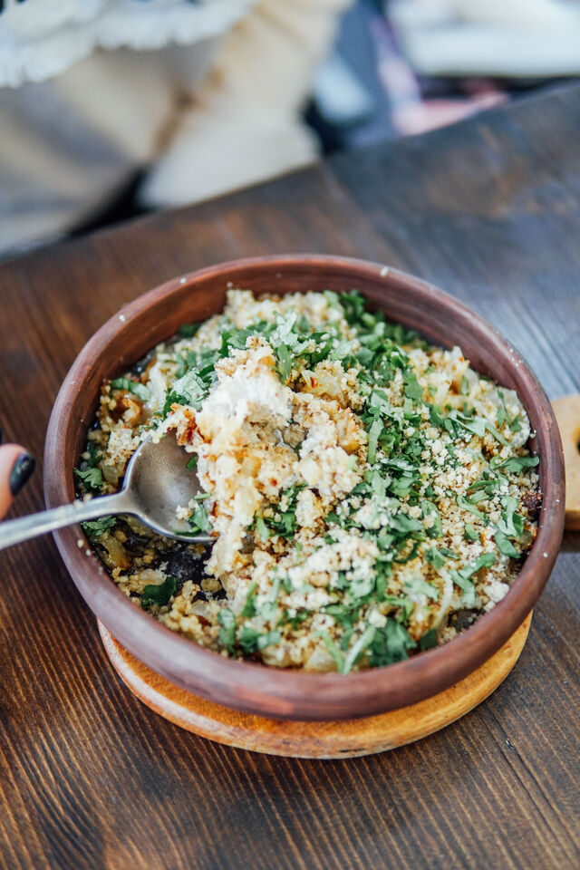 Твіні - телячі мізки з цибулею та горіхами