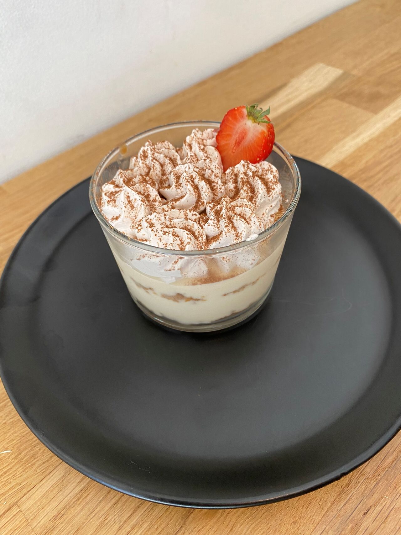 Carambarmisu
Tiramisu avec une chantilly maison au carambar caramel 