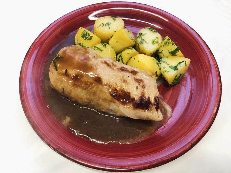 Kohlroulade mit Petersilienkartoffeln