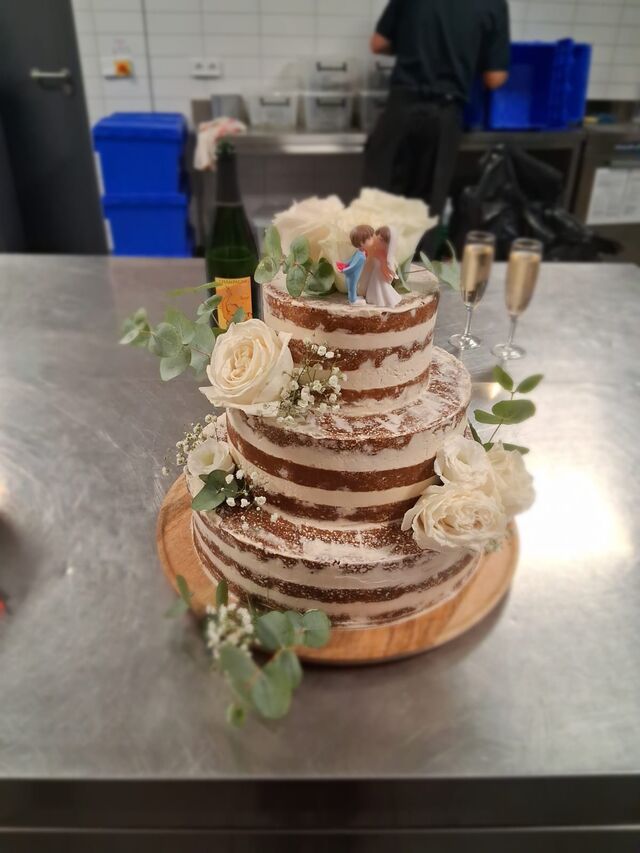 wedding cake