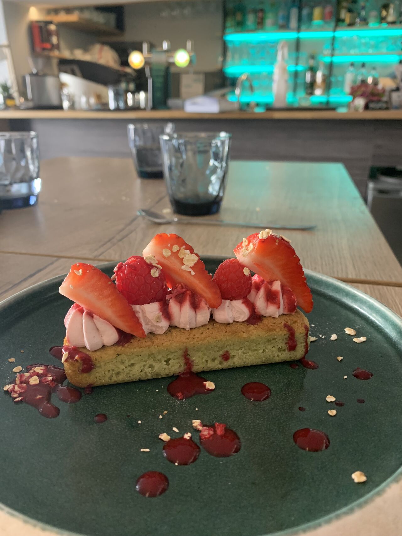 Financier pistache-framboises