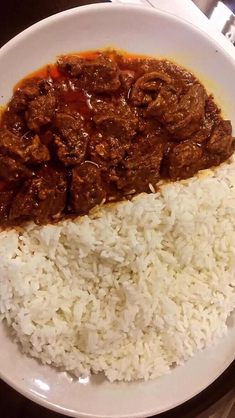 Riz et Viande au Choix
(Boeuf,Chevre,Agneau et Poulet)