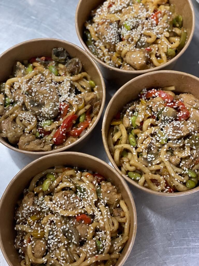 Nouilles Udon légumes et poulet